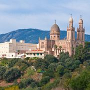 Il Papa ad Annaba. «Il figlio di Agostino oggi torna a casa»
