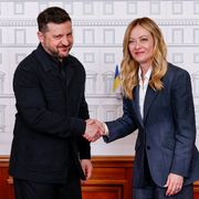 Meloni ha incontrato Zelensky a Roma e si è detta interessata alla produzione di droni