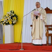 I "signori della guerra" e la forza dell'amore, da Leone XIV a Bob Dylan