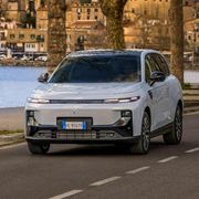 Cancellano l'ansia da ricarica: ecco come funzionano le nuove auto REEV