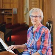 Suona l'organo per 78 anni e 10mila Messe nella stessa parrocchia. Ora il ritiro