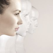 Di fronte all'IA non lasciamoci prendere né dalla paura né dall'euforia