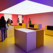 Chiostri, piscine e palazzi storici: così il Salone del mobile va “fuori”. La nostra guida