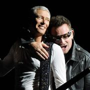 La svolta di Adam Clayton degli U2: «Così ho riportato Dio nella mia vita»