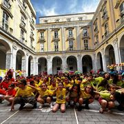 Famiglie, giovani, anziani:     il sostegno a tutto campo di Fondazione Grimaldi