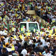 Il congedo del Papa dall’Africa: nel Vangelo la risposta alla fame di vita e giustizia