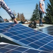 Il prezzo delle dipendenza energetica è elevato. Legambiente: accelerare sulle rinnovabili