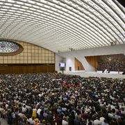 Gli insegnanti di religione in Aula Paolo VI per l'udienza assieme a papa Leone XIV