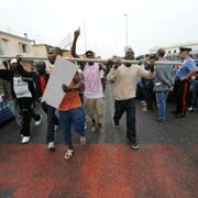 Il no dei vescovi campani al Cpr di Castel Volturno. «Un territorio già mortificato più volte»