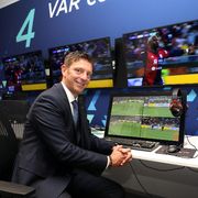 Tra farsa, croce e malizia, il nostro calcio ha i piedi di Argilli