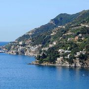 Guidare in Costiera Amalfitana? Per Autotrader è la quarta strada migliore al mondo