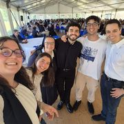 I giovani della diocesi di Modena a Verona. Da sinistra: Anna Guidetti, Ilaria Valdevit, suor Silvia Baglieri, don Ignazio (dell’Ufficio famiglia Cei) , Francesco Boldrini e Pietro Garuti