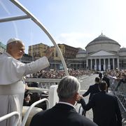 Leone XIV a Napoli: «Contro la malavita organizzata lo Stato sia presente»