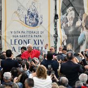 Il Papa a Pompei: nessuna potenza terrena salverà il mondo, ma solo la potenza divina dell’amore