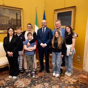L'attrice e la laureata con cinque figli: chi sono le mamme premiate alla Camera