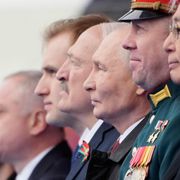 Nove minuti, cinque soli leader presenti, zero veicoli militari: la parata flop di Putin