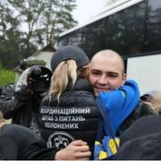 Il sorriso di Artem Vyshniak dopo la liberazione