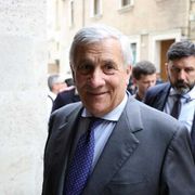 Crisi economica, Tajani: non escludo manovra correttiva