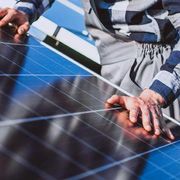 Energia, crisi e transizione: «Subito le comunità energetiche condominiali»