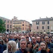 Modena è scesa in piazza per dire che alla violenza non si risponde con l'odio e con la paura