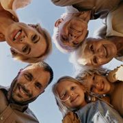 Generazioni insieme: la famiglia resta il primo luogo di trasmissione dei valori