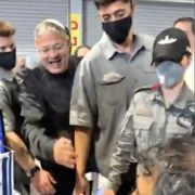 Il disprezzo di Ben-Gvir per gli attivisti della Flotilla in ginocchio e lo sdegno di Mattarella