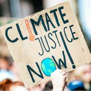 Profitti fossili e giustizia climatica: appello cattolico all'Ue