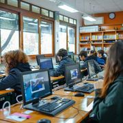 La prima sperimentazione dell'Ia nelle scuole italiane è terminata tra alti e bassi