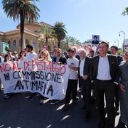 Il corteo, le polemiche politiche e le intimidazioni allo Zen: così Palermo ha ricordato Falcone