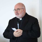 «Troppa solitudine, andiamo a trovare i malati»