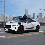 Robotaxi, una rivoluzione a ostacoli tra sfiducia e costi troppo alti