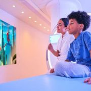 Le esperienza immersive coinvolgono i bambini che riducono lo stress