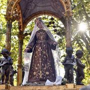 Finisce maggio: vi spieghiamo perché è il mese di Maria (mai quanto dicembre però)