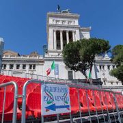 Oggi la Repubblica piace all'85% degli italiani. Mattarella: il 2 giugno 1946 fu una svolta