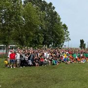 La foto di gruppo delle famiglie numerose riunite in assemblea a Misano Adriatico