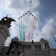 Mattarella: Italia e Ue per ripristino regole. Meloni: chiederci che Repubblica vogliamo essere