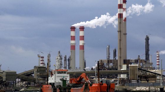 Ambiente, sei milioni di italiani vivono in aree inquinate