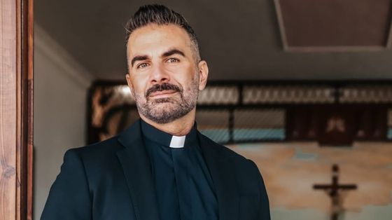 Cosa ha detto il prete-social don Cosimo Schena in Parlamento