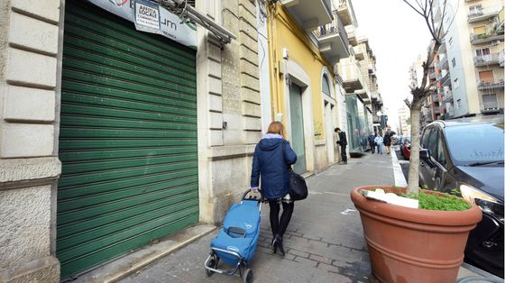 Avanza il deserto commerciale: in 12 anni persi 140mila negozi