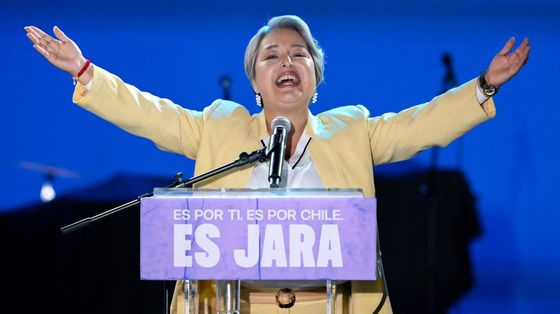In Cile: è testa a testa per il ballottaggio tra Jara e Karst