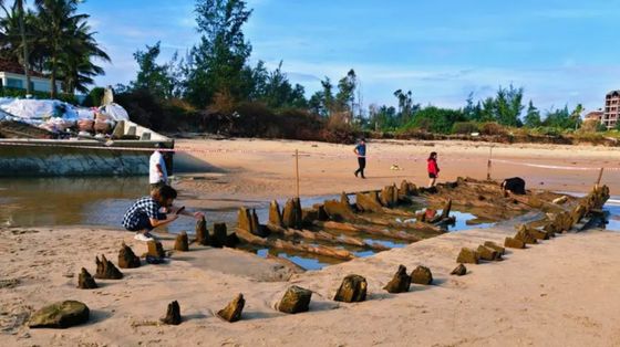 Una nave del XV secolo riemerge dalle acque del Vietnam