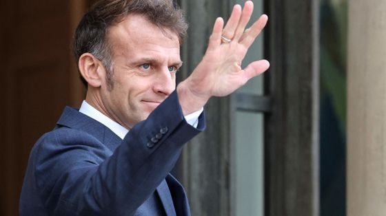 Macron l'africano tenta il rientro nel Continente con la "Françafrique"