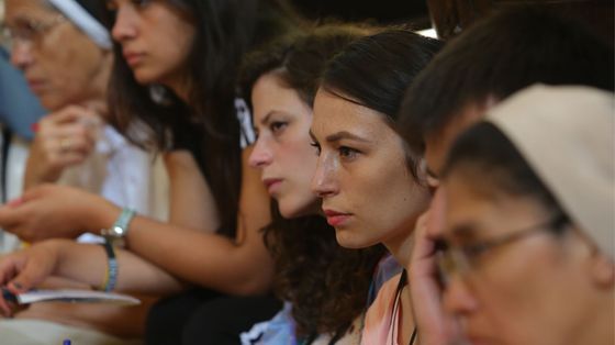 La Commissione vaticana dice “no” alle donne diacono (almeno per ora)