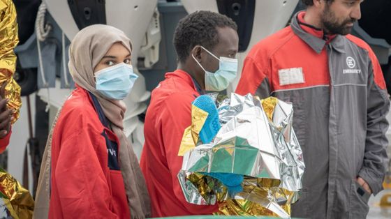 «Sono partito due anni fa dalla Nigeria, ho attraversato il deserto e l'inferno della Libia»
