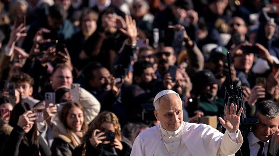 Leone XIV: «Scienza promette l'immortalità ma non garantisce la felicità»