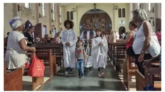 Cuba, espulso sacerdote che aveva suonato campane a una protesta