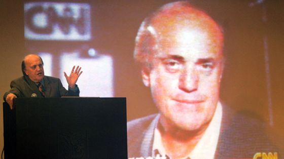 La morte di Peter Arnett: raccontò le contraddizioni della guerra