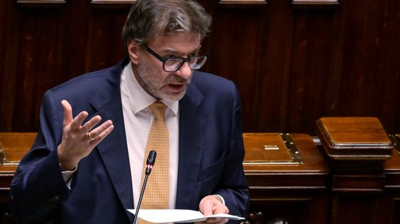 Il ministro dell’Economia, Giancarlo Giorgetti, durante l’informativa alla Camera sulla vicenda Mps-Mediobanca