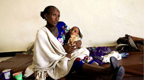Una donna del Tigrai e il suo piccolo