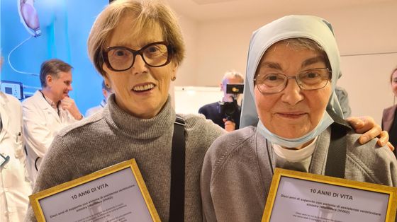 Suor Valeria e Flaminia, escluse dal trapianto, vivono con un cuore artificiale nello zaino